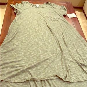 New with tags lularoe grey carly